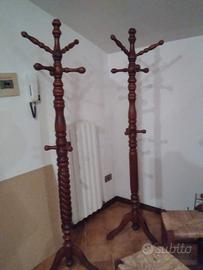 appendiabiti in legno