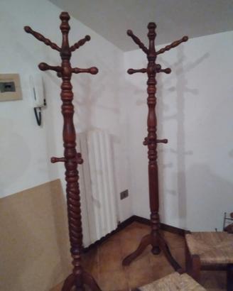 appendiabiti in legno