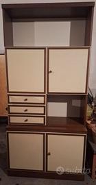 Credenza vintage anni ’70 in legno con finiture la