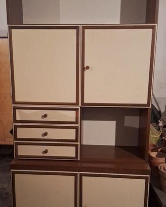 Credenza vintage anni ’70 in legno con finiture la