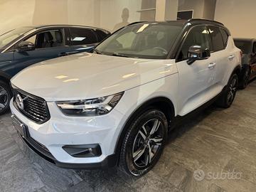 Volvo XC40 D3 2.0 150 Cv R-design Finanziabile