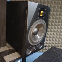 Monitor da studio Adam X8