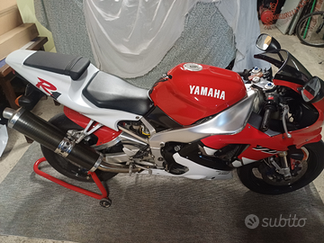 R1 yamaha