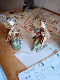 Coppia di statuette giapponesi in ceramica