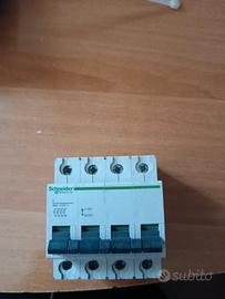 Sezionatore Schneider 63A