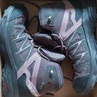 Scarponcini Salomon da montagna