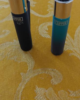 40 accendini clipper e 30 ricaricabili