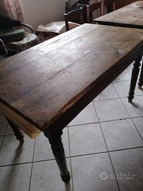 Tavolo in noce vintage 