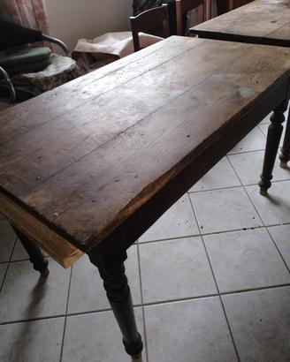 Tavolo in noce vintage 