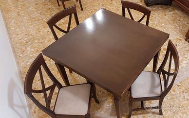 Tavolo quadrato  (estendibile) con 4 sedie