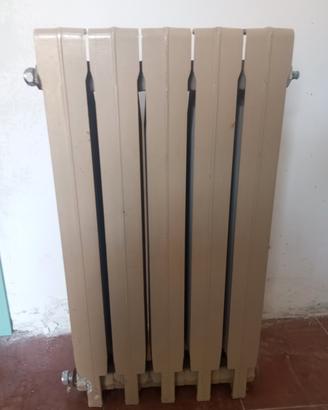 Termosifone in alluminio 5 elementi interasse 70  