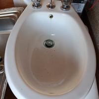 set sanitari con rubinetti