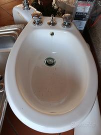 set sanitari con rubinetti