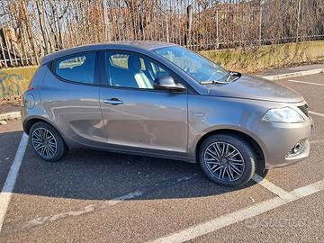 Lancia Ypsilon  1.2 Benzina  69 Cv