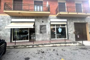 NEGOZIO A GASSINO TORINESE
