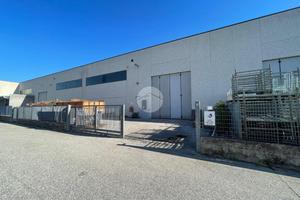 CAPANNONE A LONATO DEL GARDA