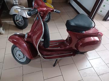 Vespa 50 L faro tondo V5A1T del 1968 restaurata