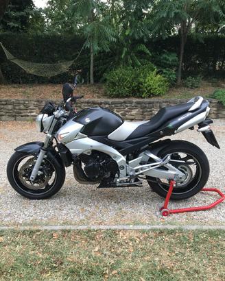 Suzuki GSR 600 - 2007