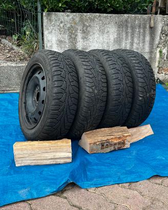 Treno gomme invernali + cerchi 165/65 R14 LANCIA Y