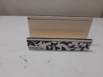 porta lettere e porta carte in porcellana