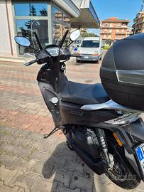 Kymco people s 200