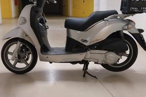 Scooter Kymco People 250