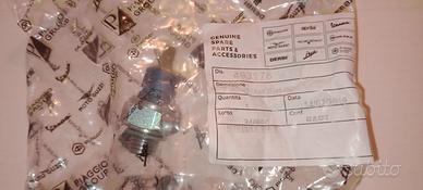 pressostato o sensore olio codice piaggio 493176
