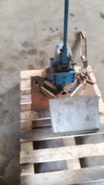 SCANTONATRICE ANGOLARE