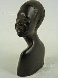 Busto femminile Africano