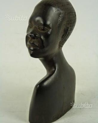 Busto femminile Africano