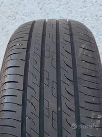 4 gomme pari a nuove  215/50 R18 96v 