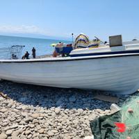 Barca motore carrello