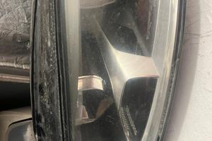 FARI ORIGINALI ANTERIORI PER VOLKSWAGEN GOLF 7 TDI