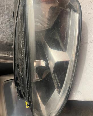 FARI ORIGINALI ANTERIORI PER VOLKSWAGEN GOLF 7 TDI