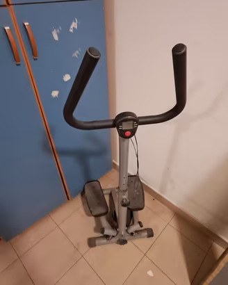 Stopper fitness da casa. Manubrio e computer LCD
