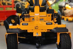 Trattorino tagliaerba Cub Cadet XZ6 L117 Zero Turn