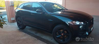 JAGUAR F-PACE 2.0d i4 R-SPORT BLACK DESIGN EDITION
