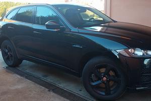 JAGUAR F-PACE 2.0d i4 R-SPORT BLACK DESIGN EDITION