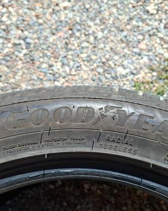 4 GOMME INVERNALI 225/50/17 GOOD YEAR