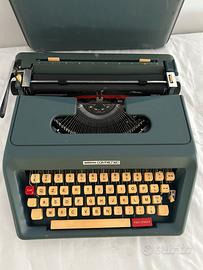Antares Macchina da scrivere portatile, anno 1970