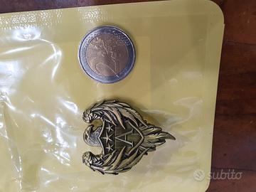 Riproduzione spilla in metallo