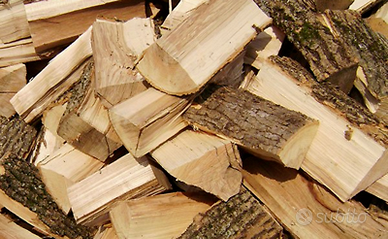 Legna da ardere secca per stufa o camino