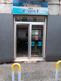 Napoli corso Chiaiano immobile ad uso commerciale