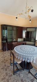 Sala da pranzo completa