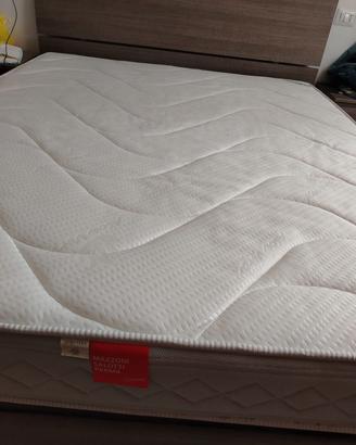 Letto Matrimoniale 
Letto Matrimoniale Contenitore