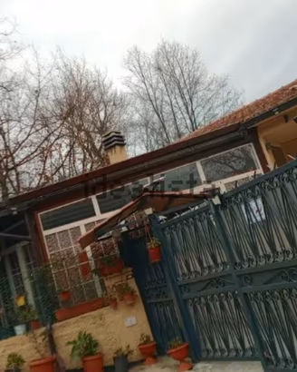 Villetta cn giardino e bosco di proprietà