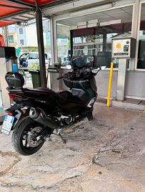 Yamaha Tmax 560