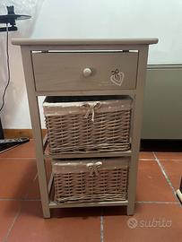 Mobiletto comodino shabby vimini