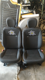 Sedili anteriori Clio 3porte anno 2012