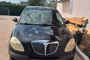Lancia y